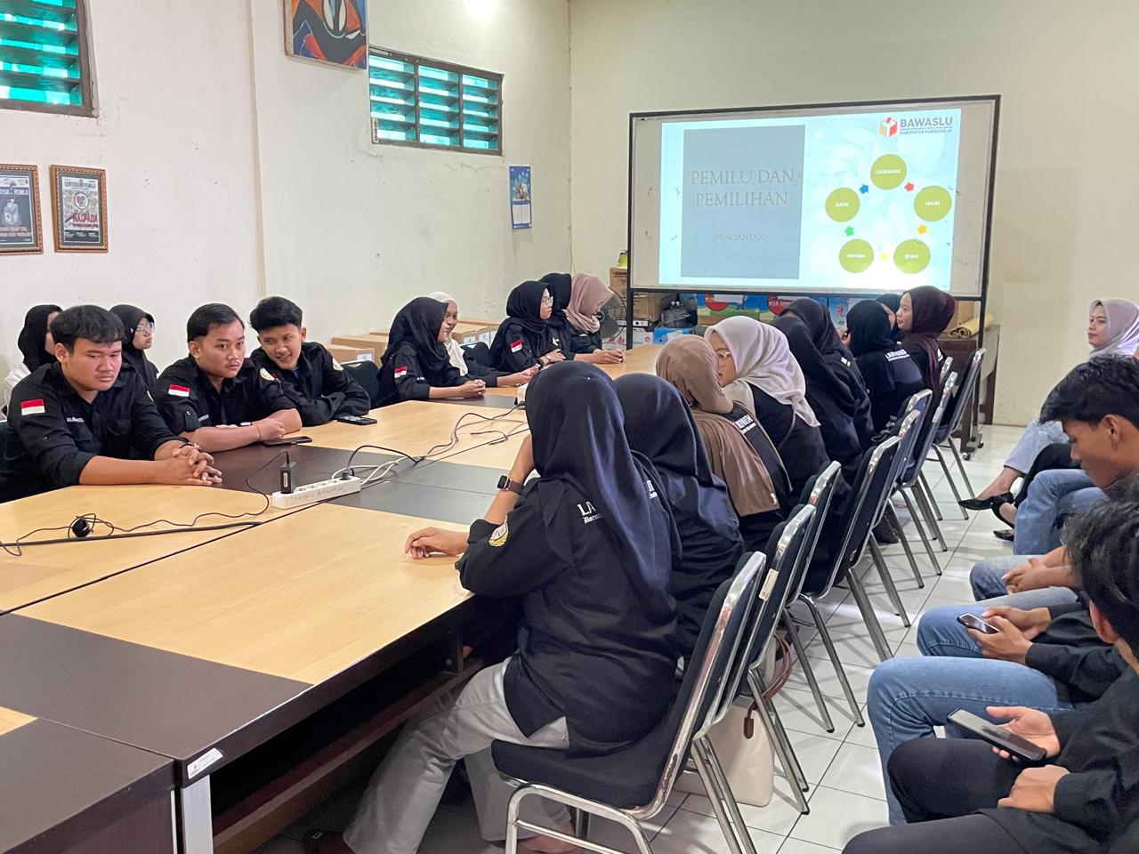 bawaslu mengajar