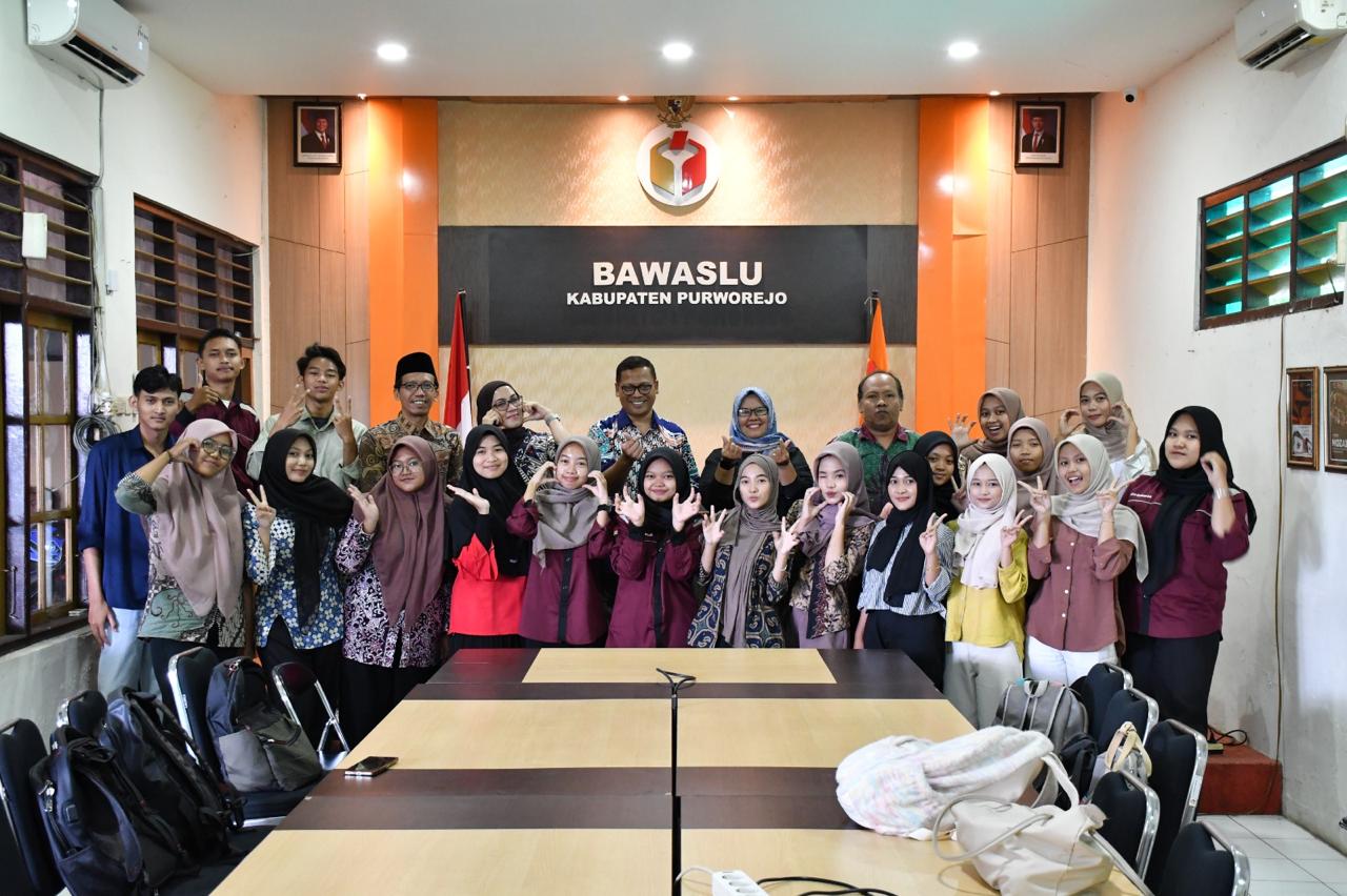 bawaslu mengajar ump