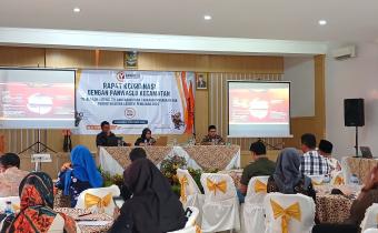 rapat pengawasan logistik